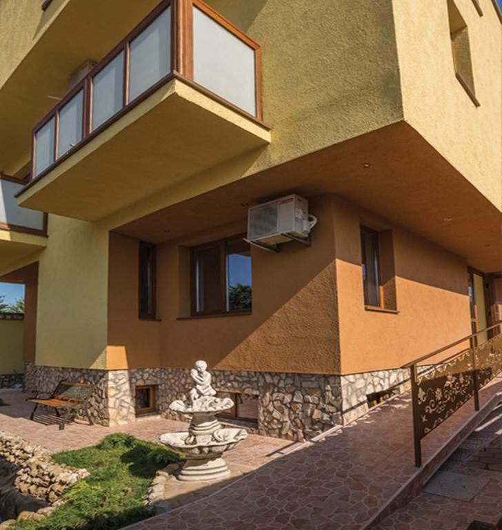 Отель Rosiem House Текиргьол Экстерьер фото